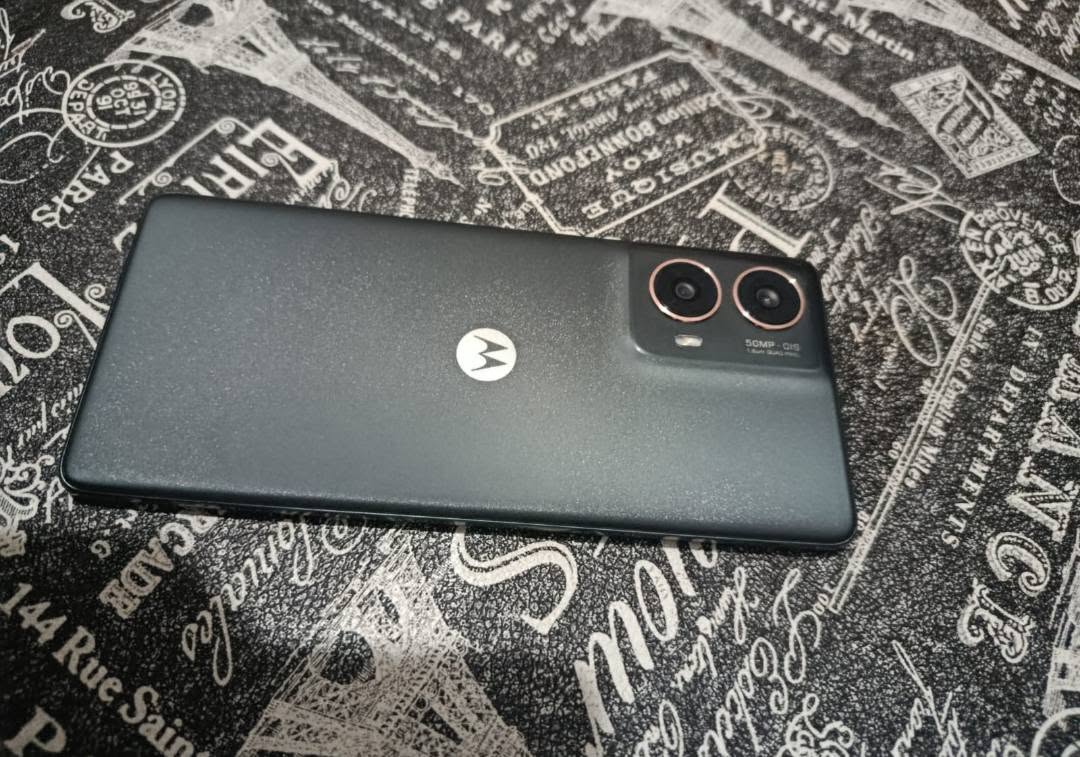 VENDO MOTO G85 5G LIBRE ESIM!!