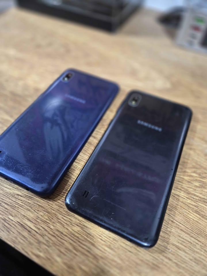 Samsung a10 📱 32 gb✅️ Libre ✅️ $60.000 C/U / 2 X $100.000 📍caba