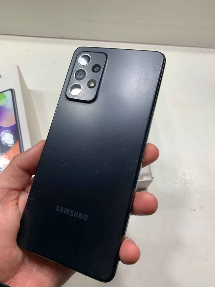 Vendo Samsung a52 en caja libre de fabrica!