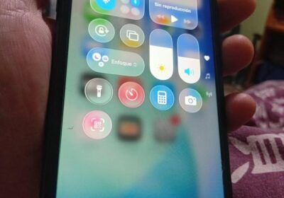 Impecable sin detalles le nada todo face ID libre esim batería al 0 $280.000 vendo soy de lomas
