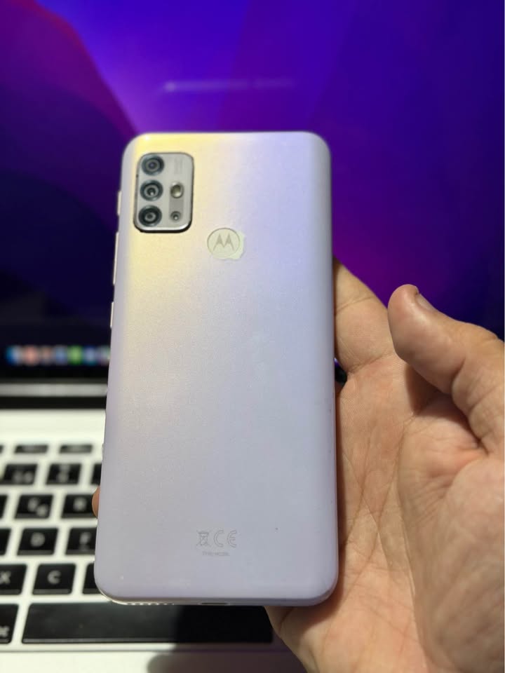 Vendo Motorola G30 libre 128gb 4ram , IMPECABLE, NO PERMUTO