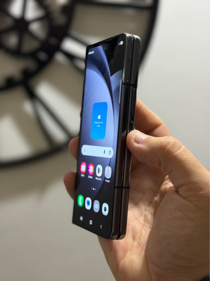 Vendo Samsung Z fold 5 libre 512gb 12ram LEER DETALLE NO FUNCIONA PANTALLA ADENTRO , NO PERMUTO