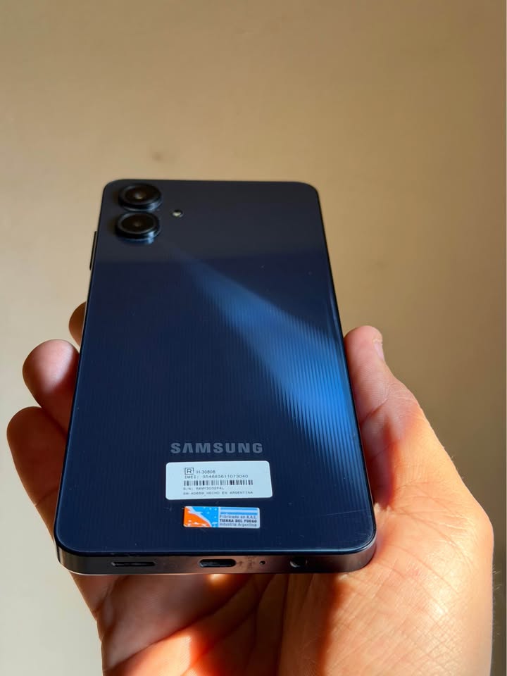 Vendo Samsung A06 libre 128gb 4ram impecable, NO PERMUTO