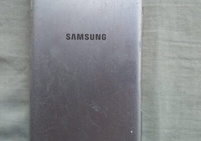 Samsung Galaxy J7 Prime (Modulo roto y falta puerto de carga a colocar) en oferta $7.400