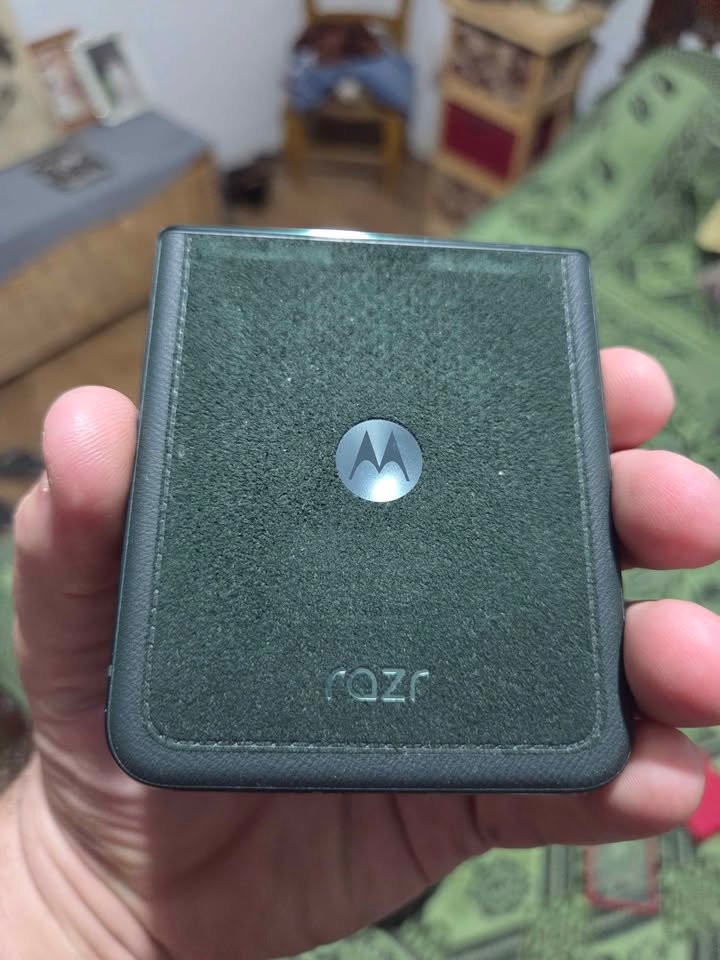 Motorola Razr 60 Ultra Full Box
