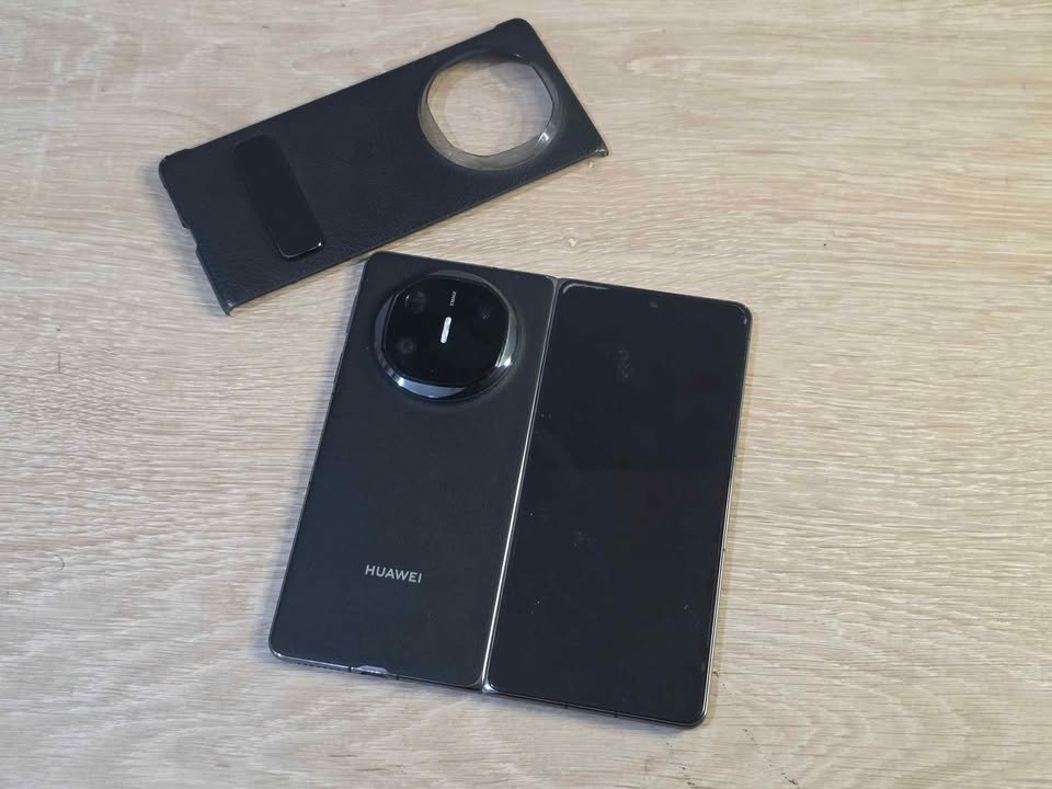 Huawei mate x6 12/512 global