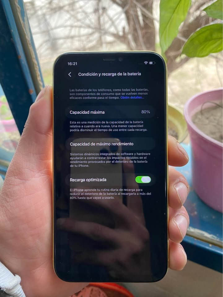 iPhone 11 128gb 80%🔋 libre de todo✅ Impecable✅ Recibo menor iPhone📲