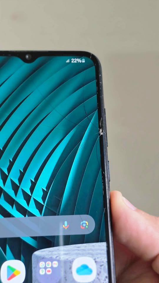 Vendo Samsung A04E libre 64gb 4ram MINIMO DETALLE VIDRIO , NO PERMUTO