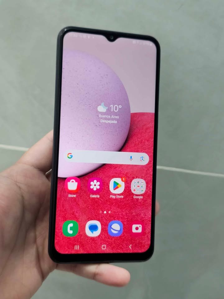 Samsung A13, Libre para cualquier empresa, 128gb/4gb de ram.