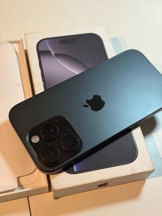 Iphone 16 Pro 128 GB Black Titanium COMPLETO