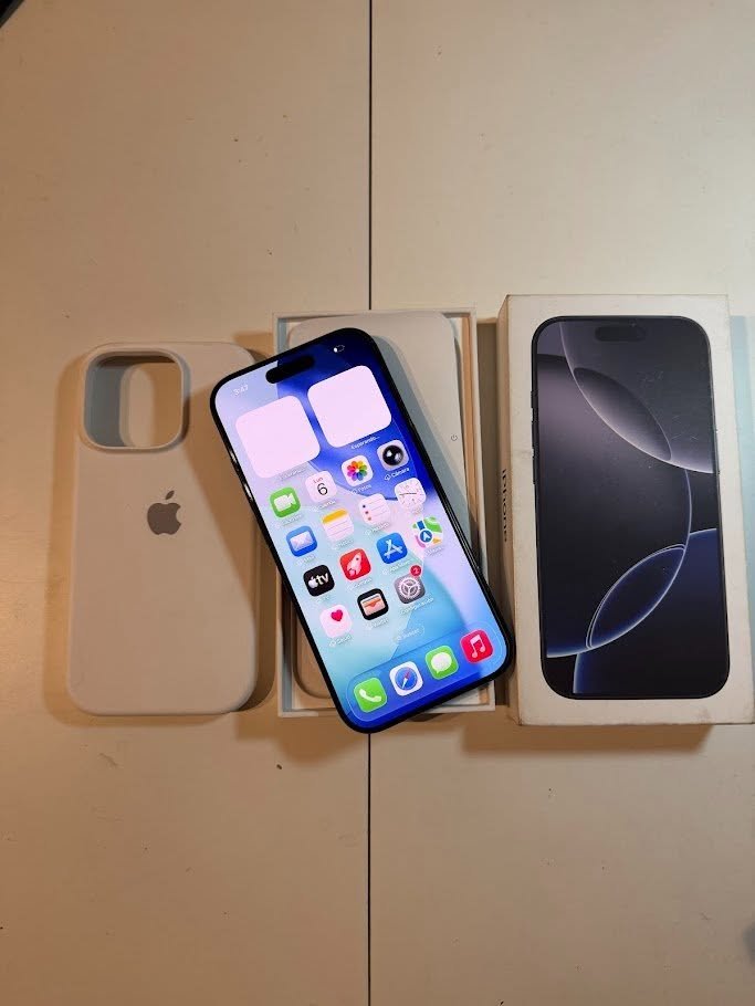 Iphone 16 Pro 128 GB Black Titanium COMPLETO