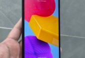 Samsung M13, Libre De Fabrica, 64gb/4gb de ram. Detalle no funciona botón de power.