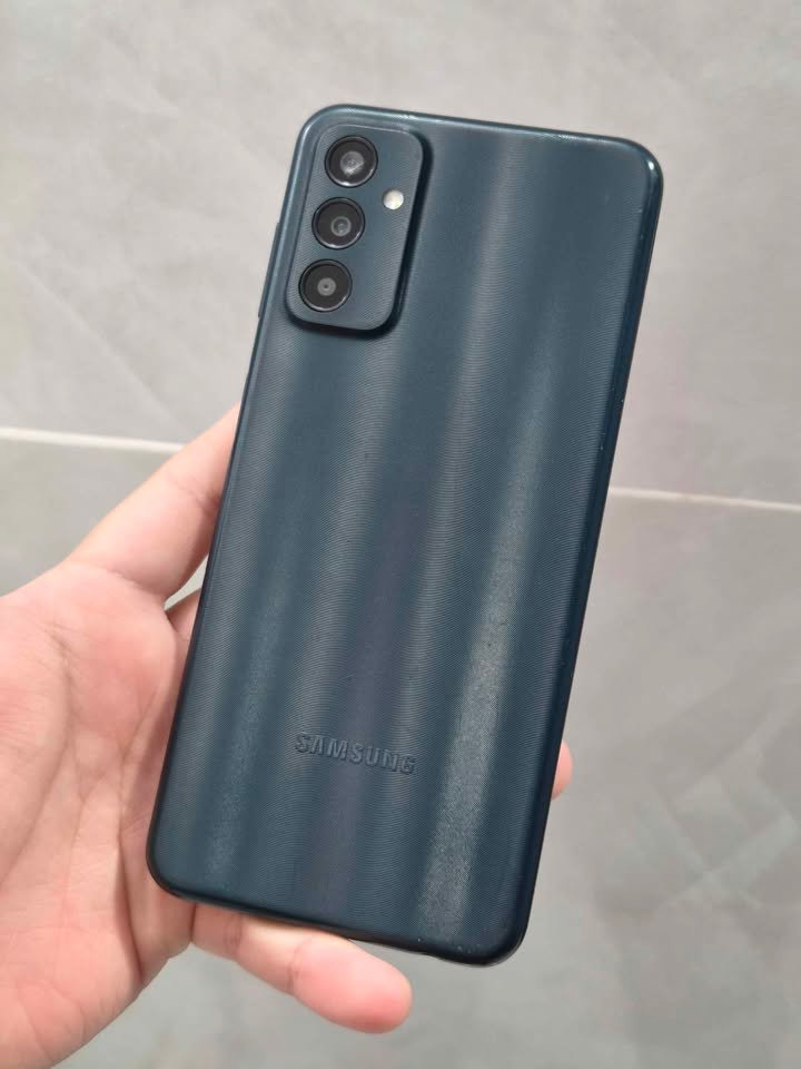 Samsung M13, Libre De Fabrica, 64gb/4gb de ram. Detalle no funciona botón de power.