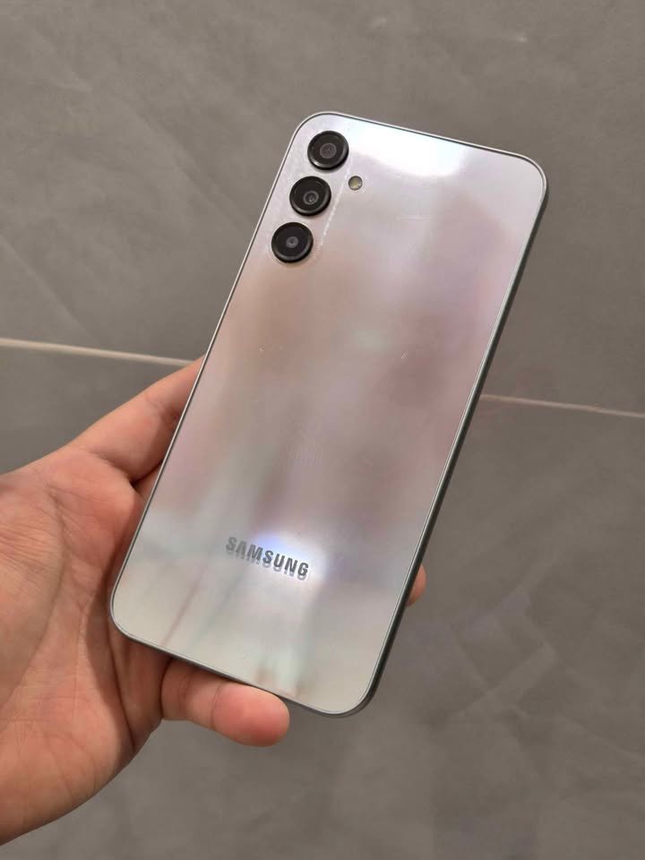 Samsung A24, Solo WiFi, 128gb/6gb de ram.
