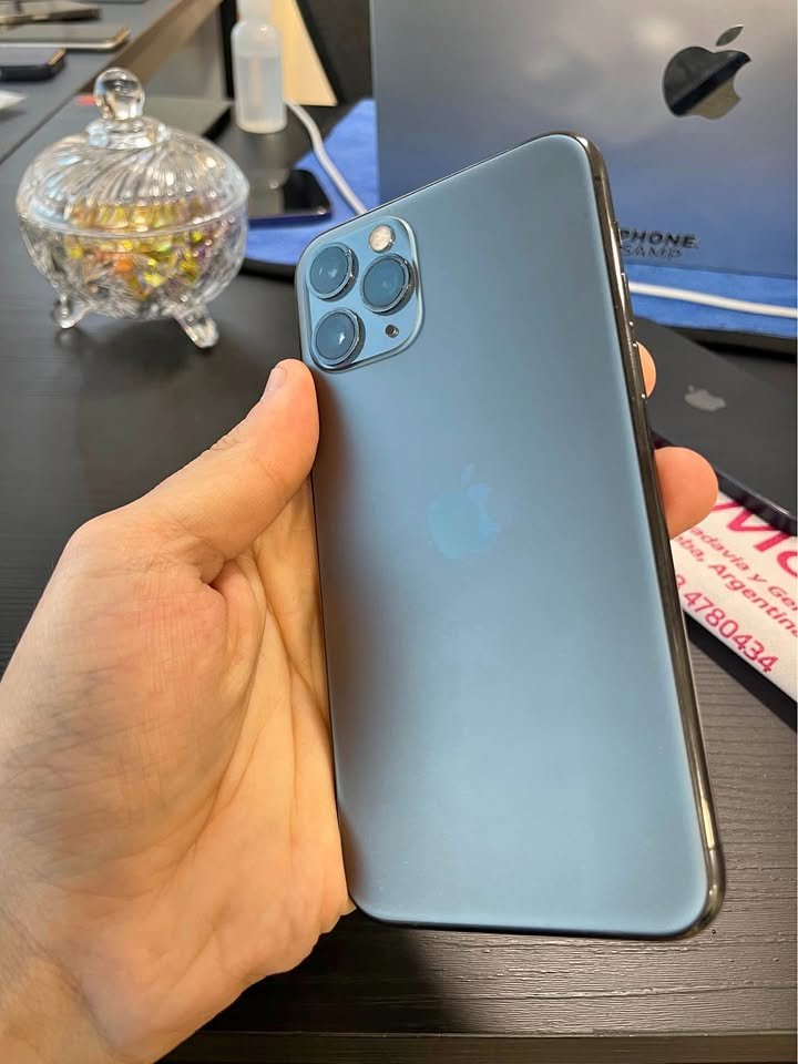 IPhone 11 PRO (75% y64GB) trizado 220MIL (funciona prefecto todo)