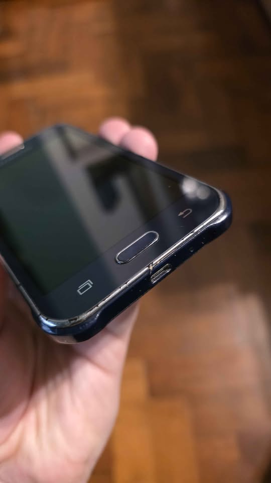 SAMSUNG GALAXY J1 ACE LIBRE 8GB ANDROID 7 EN BUEN ESTADO