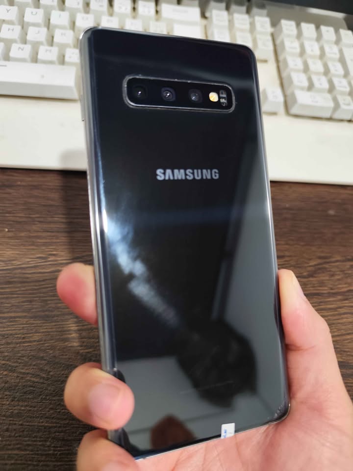 Samsung S10 Plus 128GB 8GB RAM Libre de fábrica $200.000