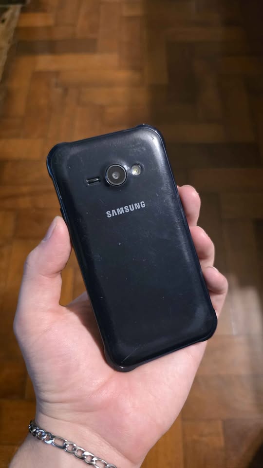 SAMSUNG GALAXY J1 ACE LIBRE 8GB ANDROID 7 EN BUEN ESTADO