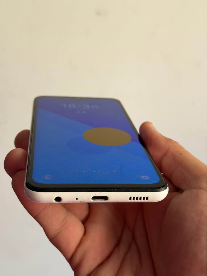 Vendo Samsung A13 libre 64gb 4ram huella , IMPECABLE, NO PERMUTO