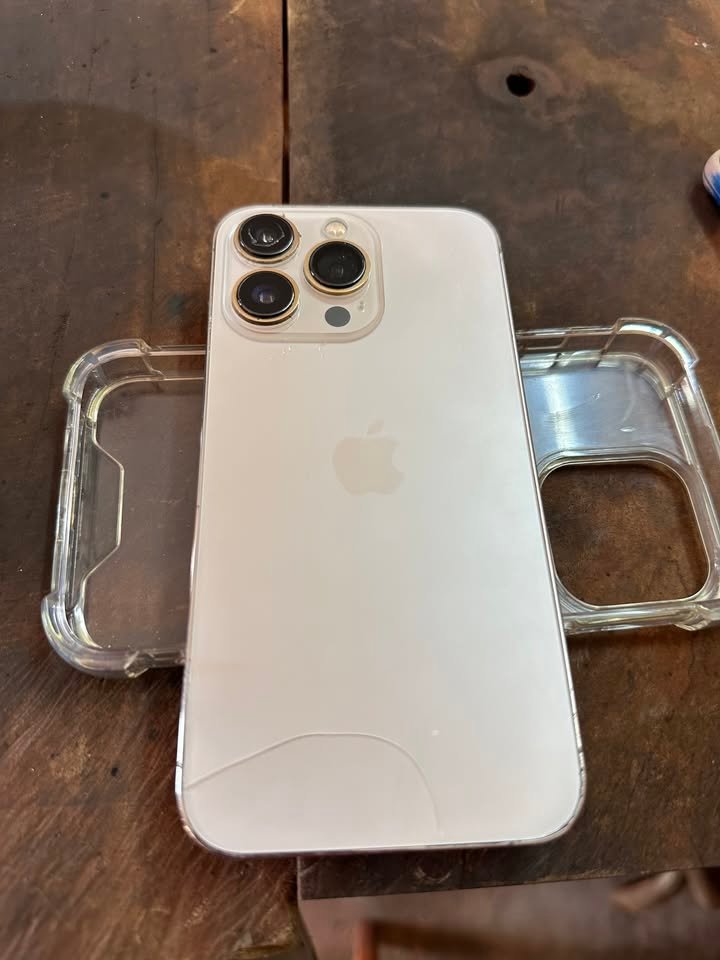 Iphone 13 pro Dorado