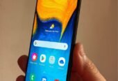 Vendo Samsung A20 libres 32gb 3ram huella , IMPECABLE, NO PERMUTO , precio por unidad !