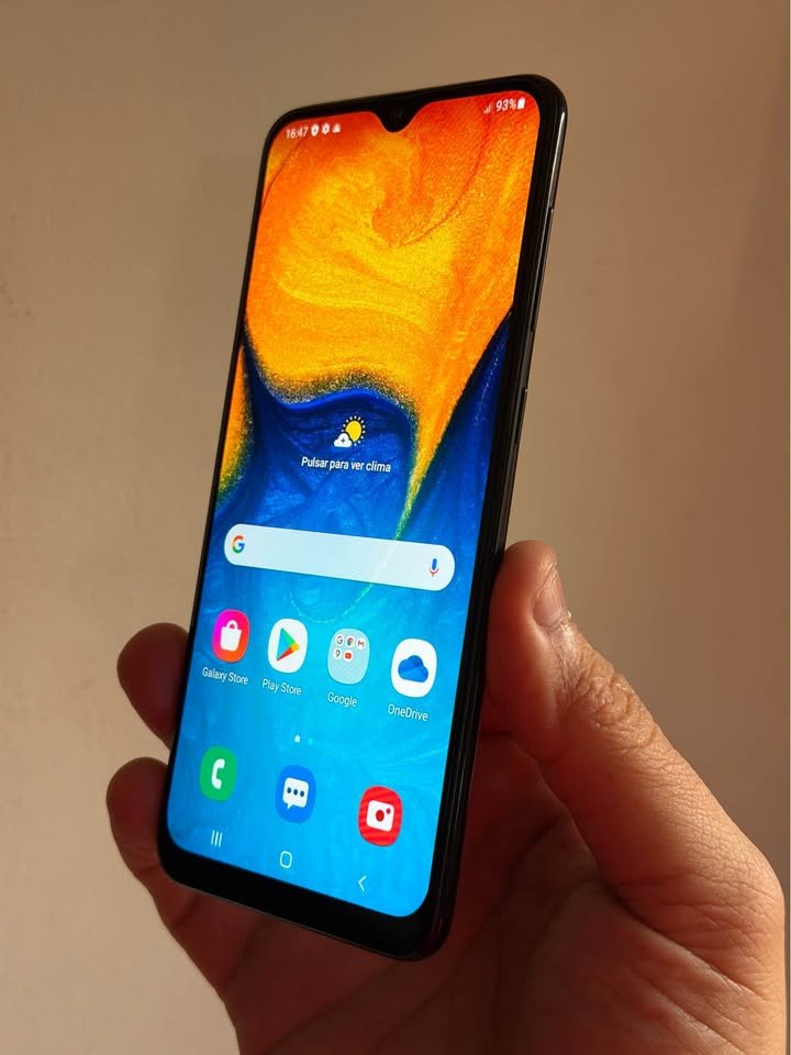 Vendo Samsung A20 libres 32gb 3ram huella , IMPECABLE, NO PERMUTO , precio por unidad !