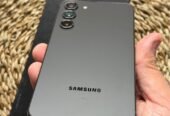 Vendo Samsung S23 plus libre 256gb 8ram IMPECABLE COMPLETO , NO PERMUTO