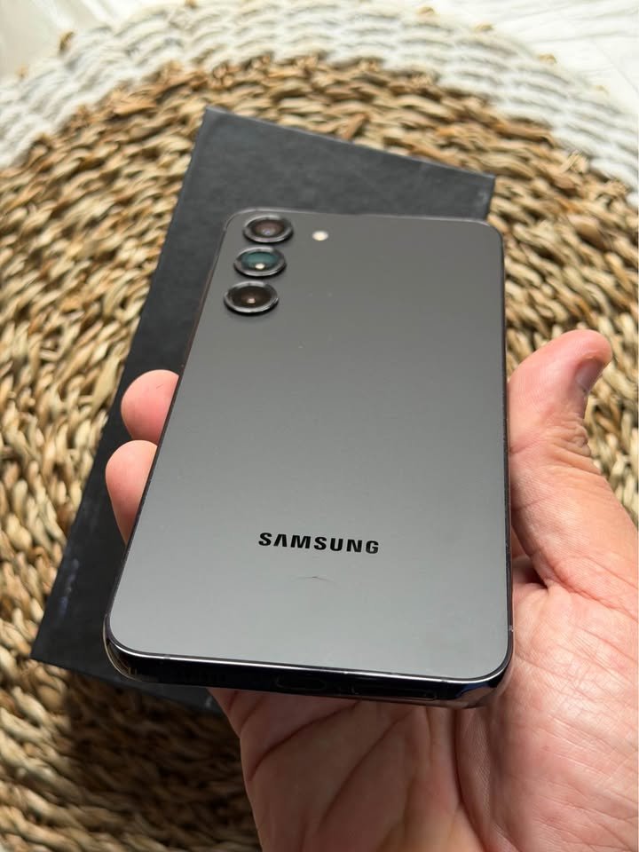 Vendo Samsung S23 plus libre 256gb 8ram IMPECABLE COMPLETO , NO PERMUTO