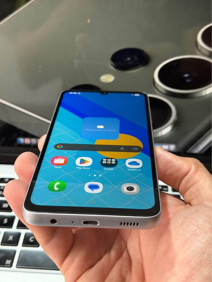Vendo Samsung A05 libre 64gb 4ram huella , IMPECABLE, NO PERMUTO