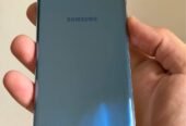 Vendo Samsung S10e libre 128gb 6ram NFC , MÍNIMO DETALLE MANCHITA ARRIBA , NO PERMUTO