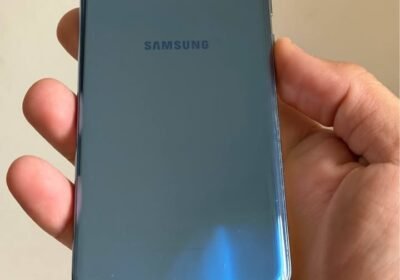 Vendo Samsung S10e libre 128gb 6ram NFC , MÍNIMO DETALLE MANCHITA ARRIBA , NO PERMUTO