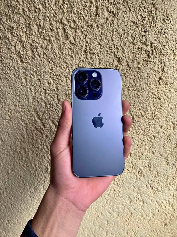 Vendo o permuto iPhone 14 Pro purple