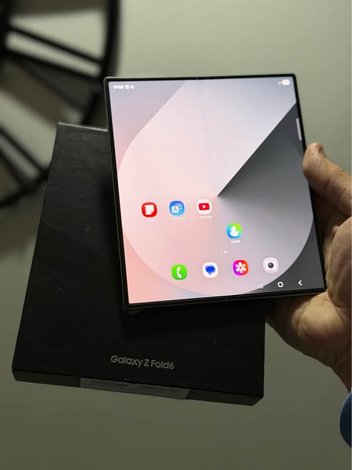 Vendo Samsung Z fold 6 libre 512gb 12ram IMPECABLE, COMPLETO, NO PERMUTO
