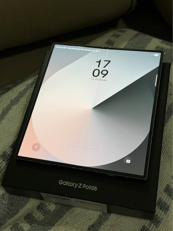 Vendo Samsung Z fold 6 libre 512gb 12ram IMPECABLE, COMPLETO, NO PERMUTO