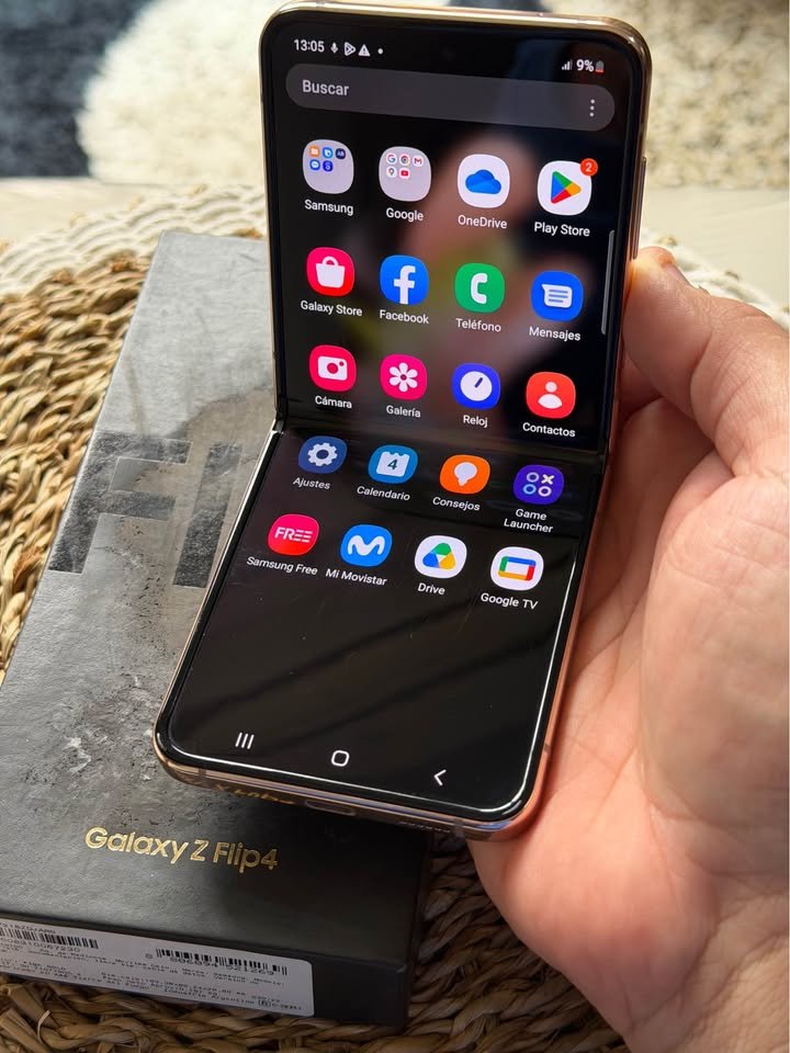 Vendo Samsung Z flip 4 libre 128gb 8ram , IMPECABLE SIN USO , COMPLETO, NO PERMUTO