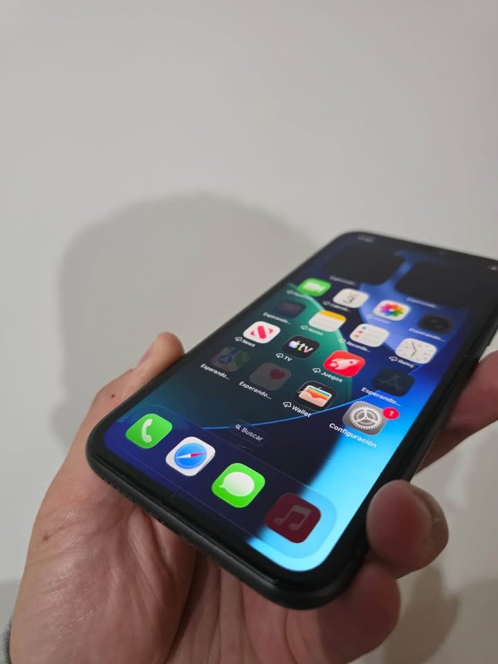 iPhone 11 128GB Liberado – 73% Batería