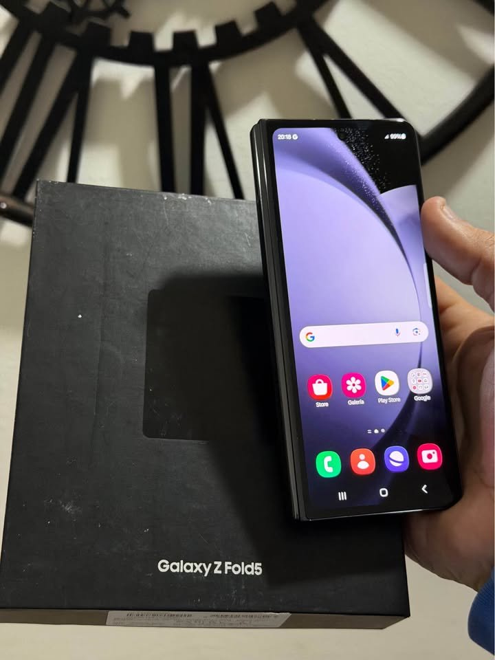 Vendo Samsung Z fold 5 libre 512gb 12ram IMPECABLE, NO PERMUTO, COMPLETO
