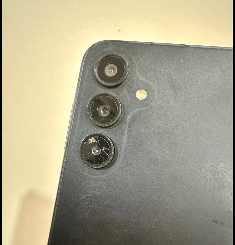 Samsung A16 (TIENE DETALLES, leer con atención!!!!)
