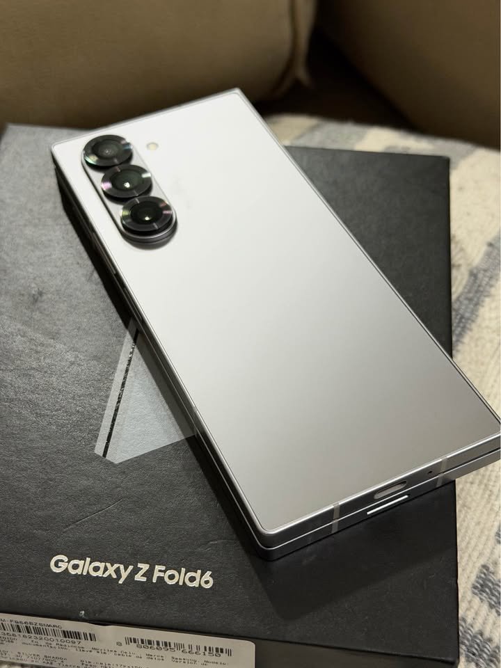 Vendo Samsung Z fold 6 libre 512gb 12ram IMPECABLE, COMPLETO, NO PERMUTO