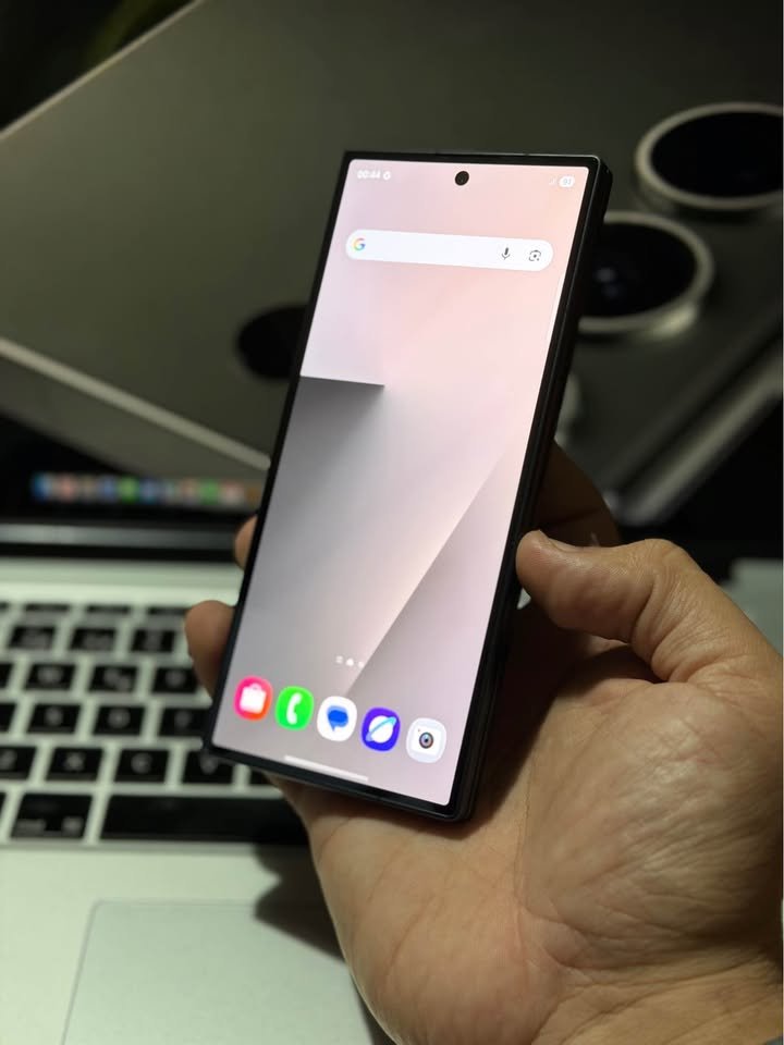 Vendo Samsung Z FOLD 7 libre 1TB 16RAM IMPECABLE CON SU CARGADOR , NO PERMUTO