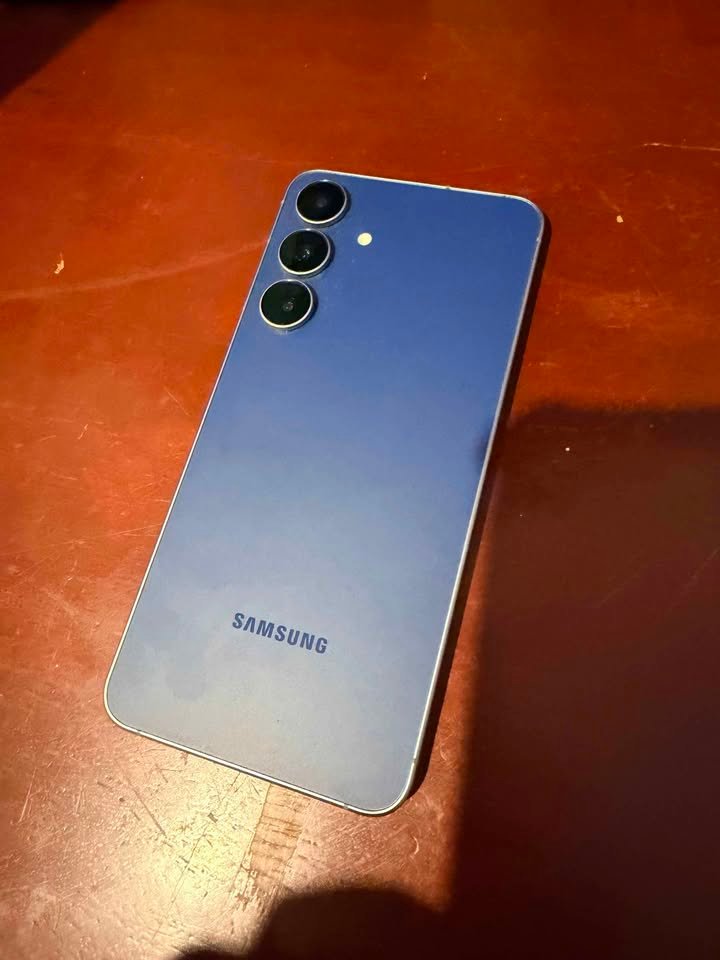 Samsumg s25 fe 📱 256 gb de almacenamiento ✅️ Esim ✅️ Caba 📍