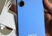 Vendo Samsung S25 plus libre 256gb 12ram IMPECABLE, NADA DE USO , COMPLETO , NO PERMUTO