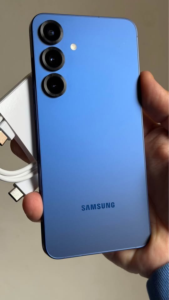 Vendo Samsung S25 plus libre 256gb 12ram IMPECABLE, NADA DE USO , COMPLETO , NO PERMUTO