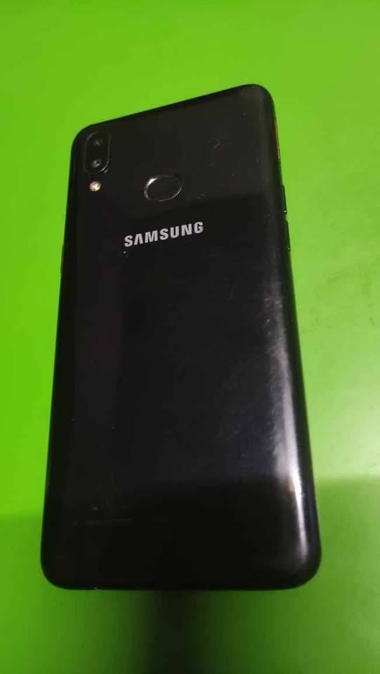 Samsung A10s libre