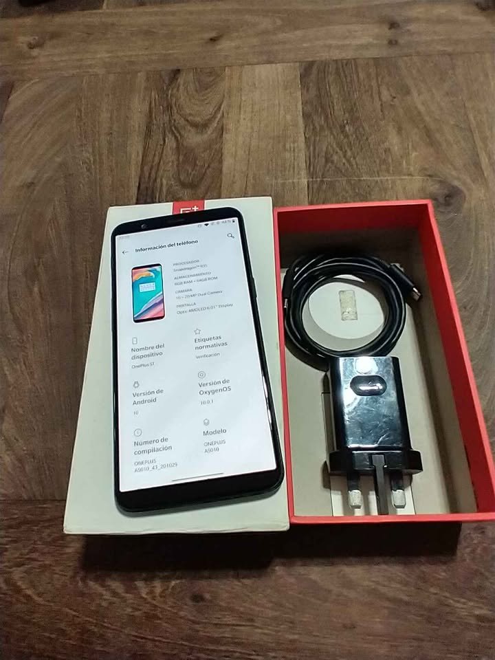 Oneplus 5t de 64gb y 6gb ram vendo o permuto exelente estado pantalla impecable
