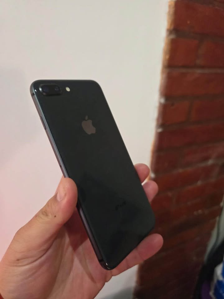 iPhone 8 Plus 64GB 100% Batería Liberado Impecable
