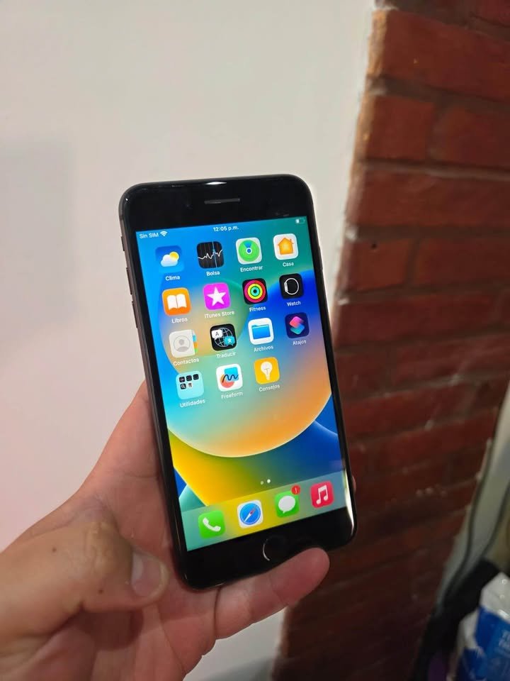 iPhone 8 Plus 64GB 100% Batería Liberado Impecable