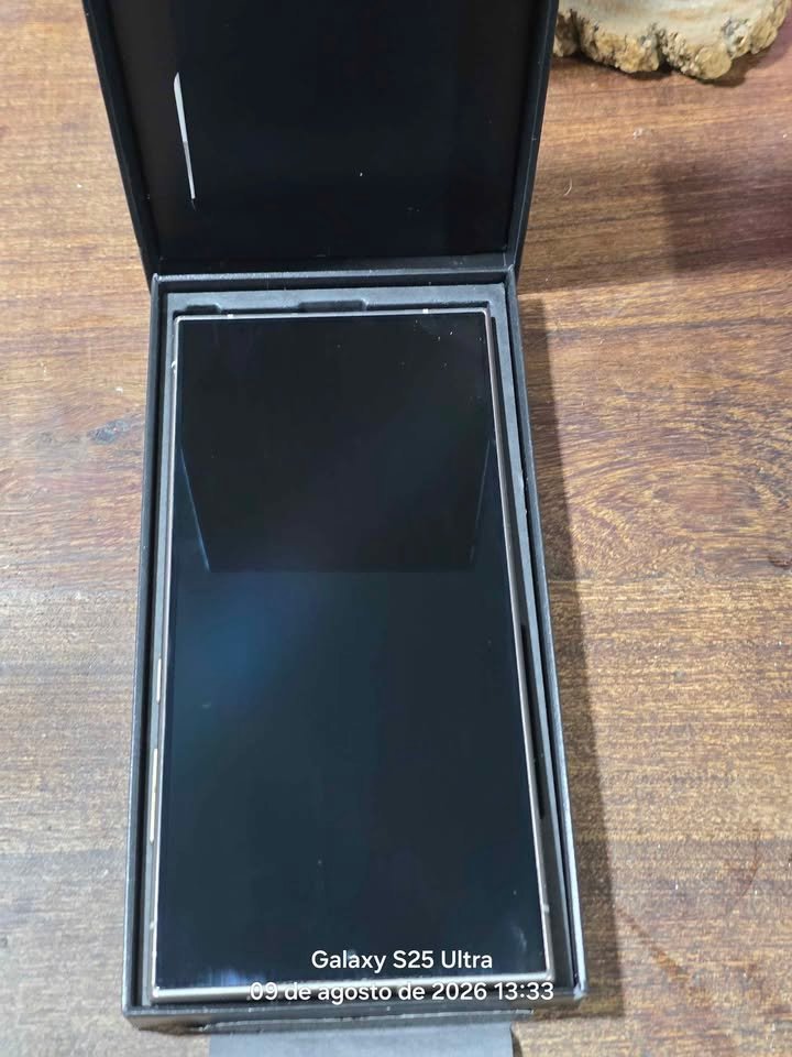 S 24 ULTRA 512 12 RAM Se vende X cambio de celular. Me pase al s 25 ultra 1 tb
