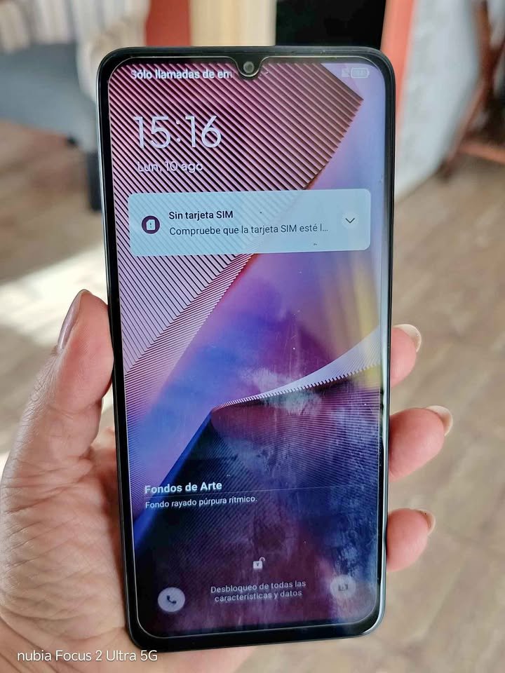 Vendo celular TCL 505