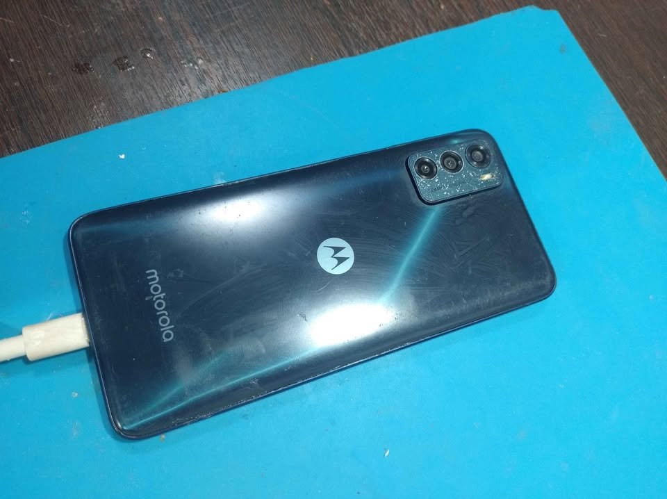 Vendo Motorola g42 impecable libre 128gb 4ram